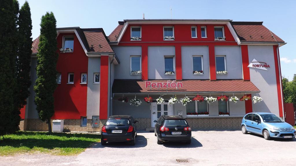 Guest House Penzion Fortuna Tvrdosin Dış mekan fotoğraf