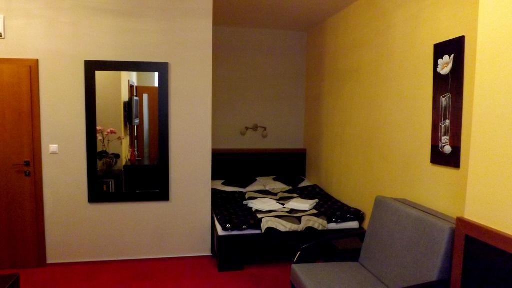 Guest House Penzion Fortuna Tvrdosin Oda fotoğraf