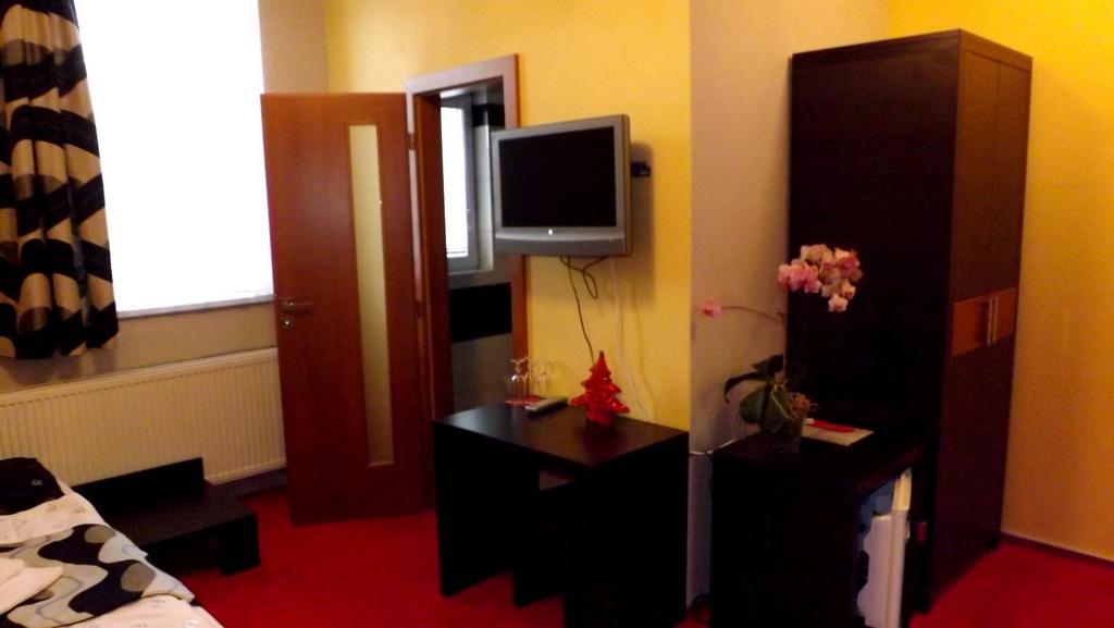 Guest House Penzion Fortuna Tvrdosin Oda fotoğraf
