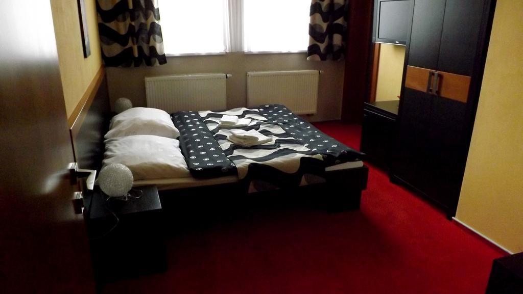 Guest House Penzion Fortuna Tvrdosin Oda fotoğraf