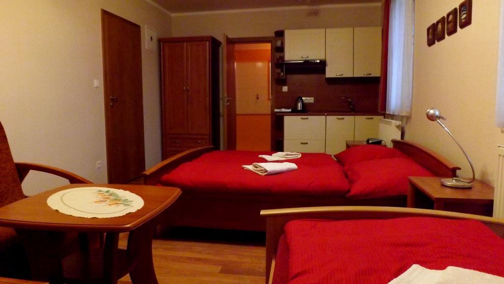 Guest House Penzion Fortuna Tvrdosin Oda fotoğraf