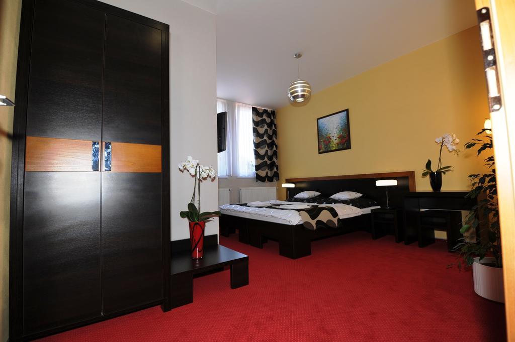 Guest House Penzion Fortuna Tvrdosin Dış mekan fotoğraf